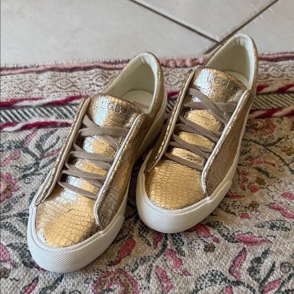 NEW! Keds Metallic Gold Sneakers - Picture 1 of 7